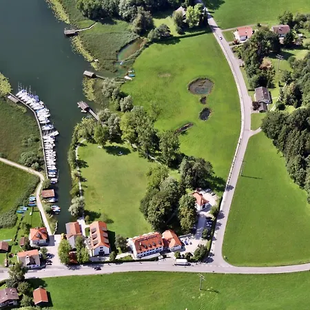 Aiterbach Am Chiemsee 호텔 *
